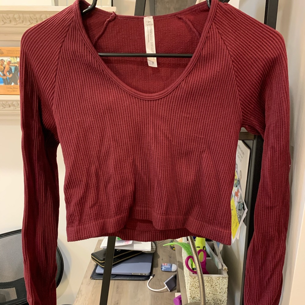 Long sleeve crop top